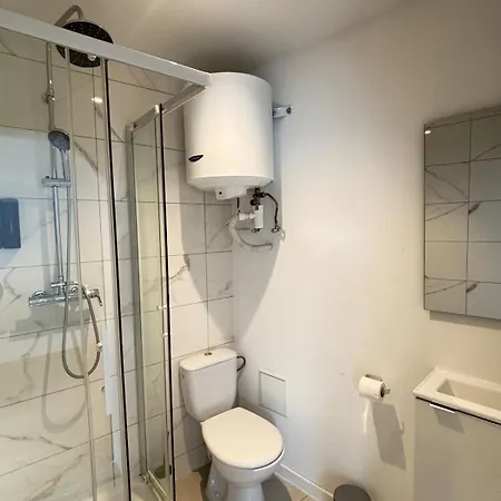 Soh Rent Bedroom 4 Tv-wifi Near Train Station *